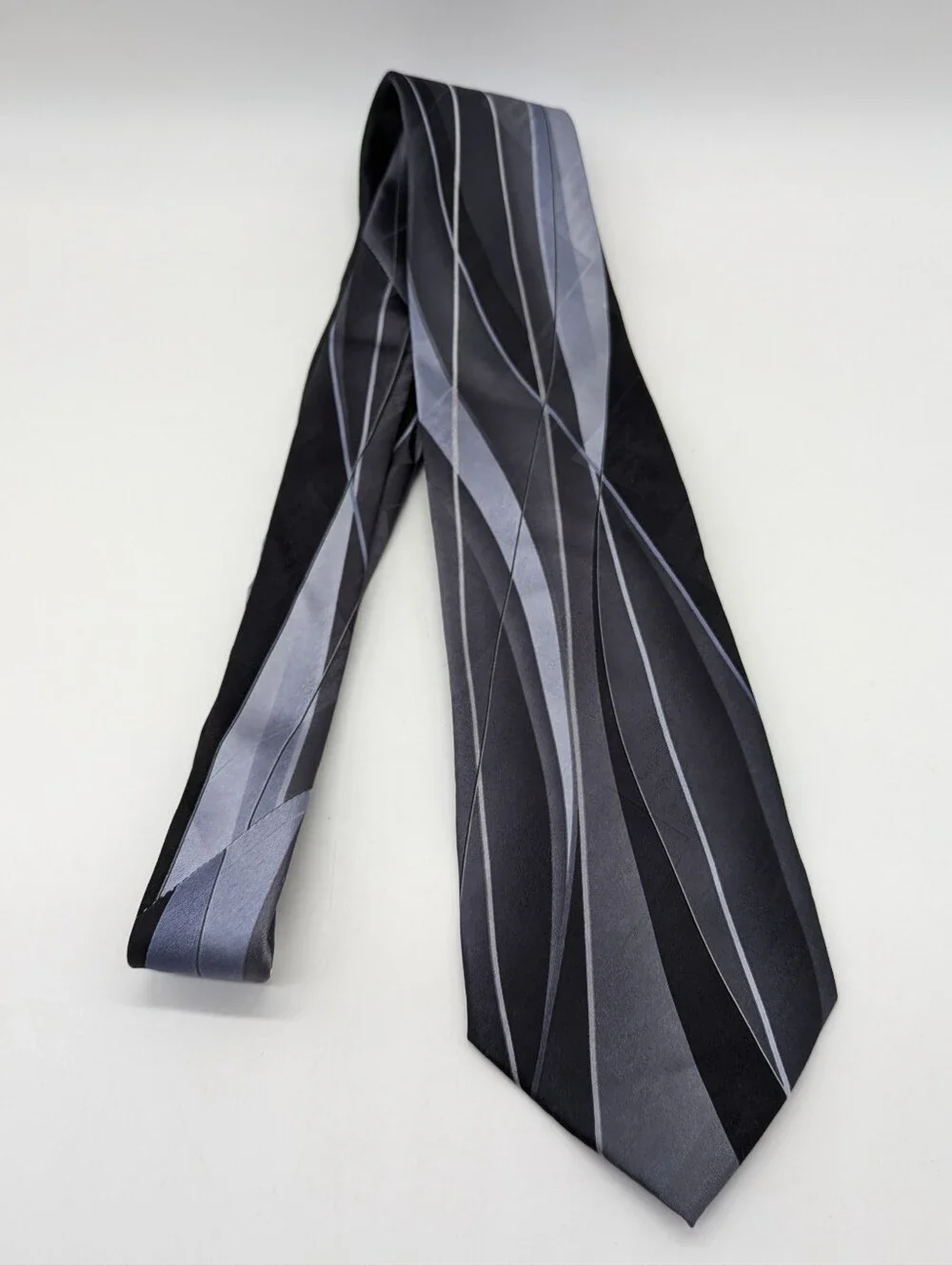 Vintage Puritan Black Grey Abstract Geometric Silk Mens Tie